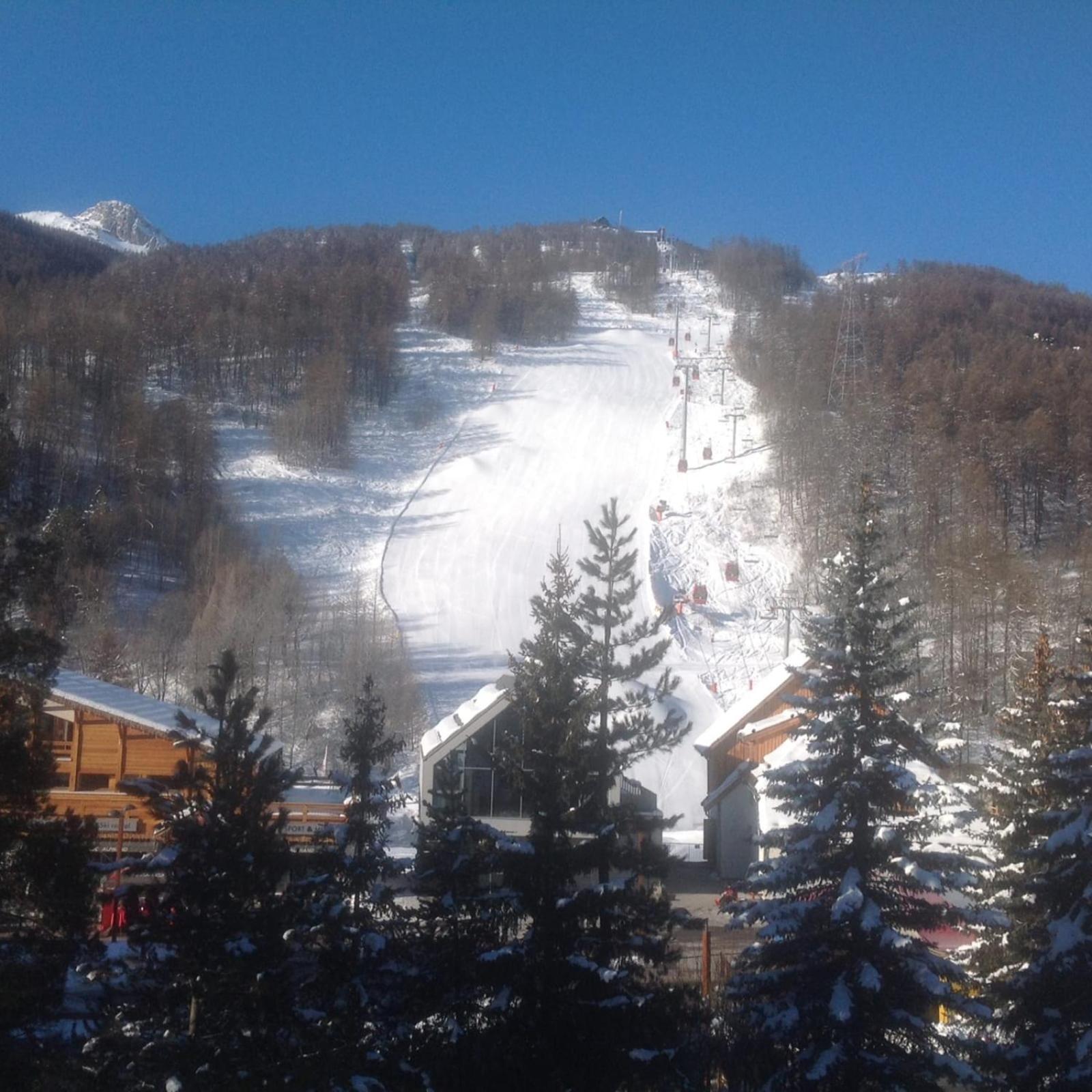 Apt Or Chalet Near The Slopes Saint Chaffrey Екстер'єр фото